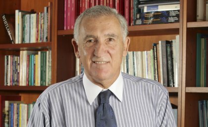 Emeritus Professor Ian Zimmer