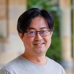 Dr Dong-Hyuk Kim