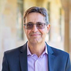 Professor Flavio Menezes